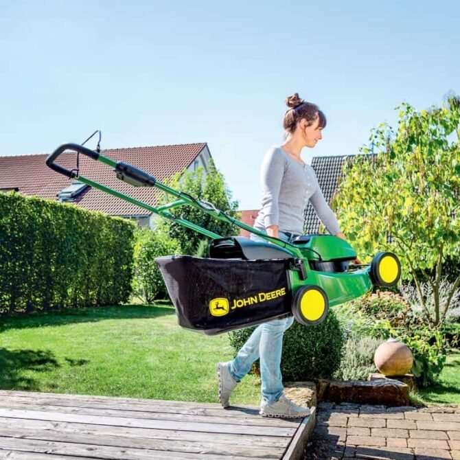 TONDEUSE À BATTERIE JOHN DEERE R40B 41 CM – Image 3